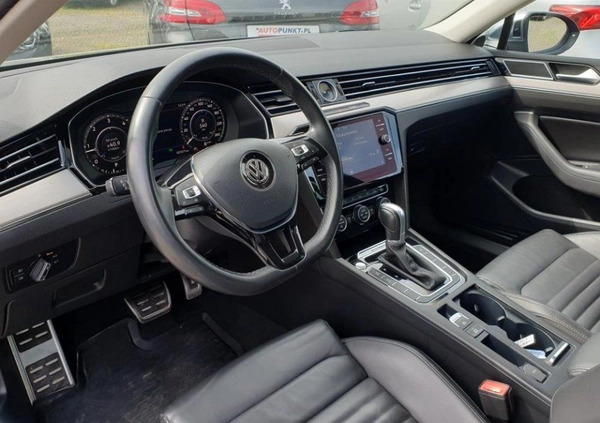 Volkswagen Passat cena 117900 przebieg: 107571, rok produkcji 2019 z Kraków małe 232